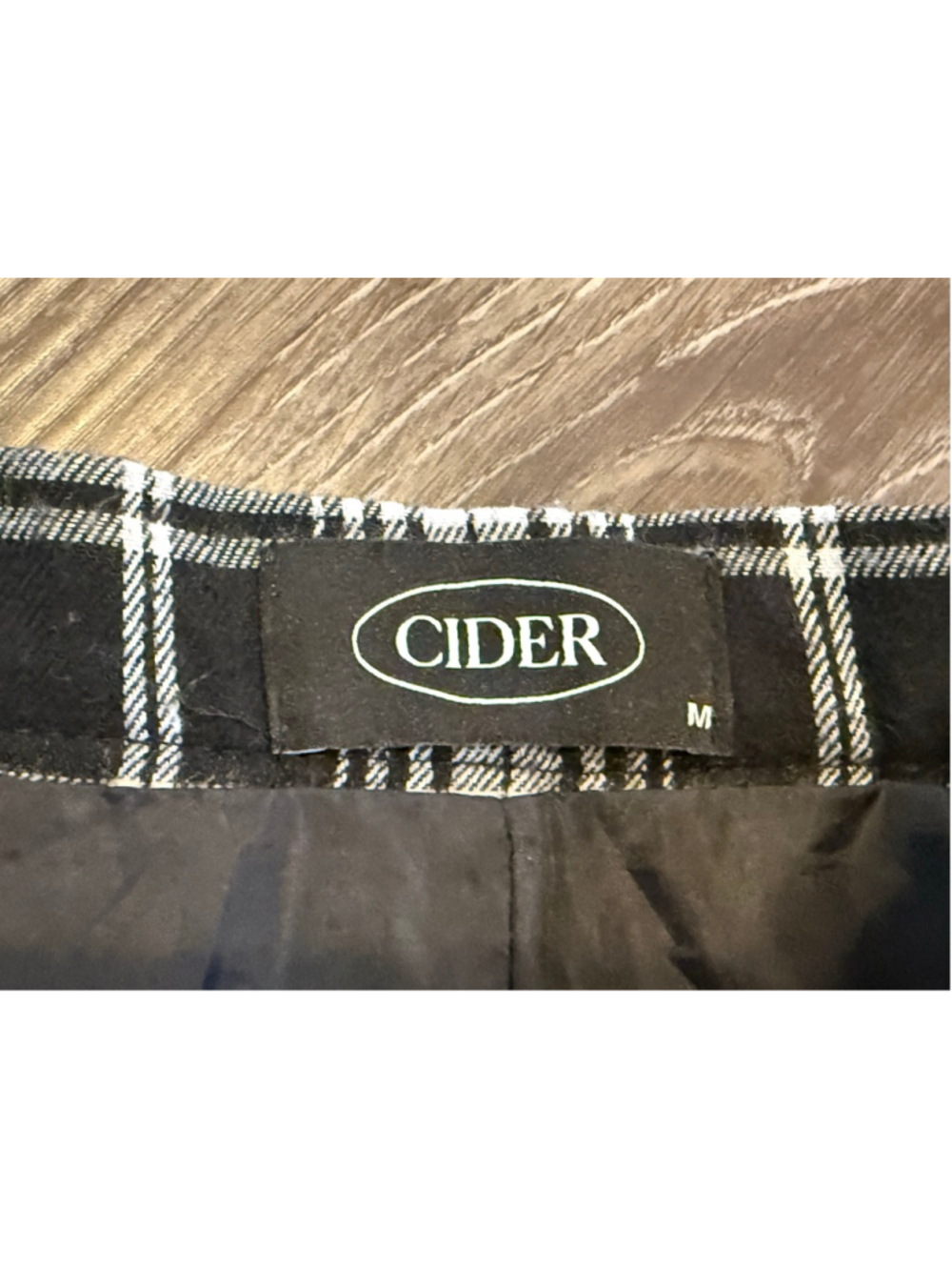 Cider Women’s Plaid Pleated Mini Skirt Black White Size M Preppy Schoolgirl - Picture 8 of 8
